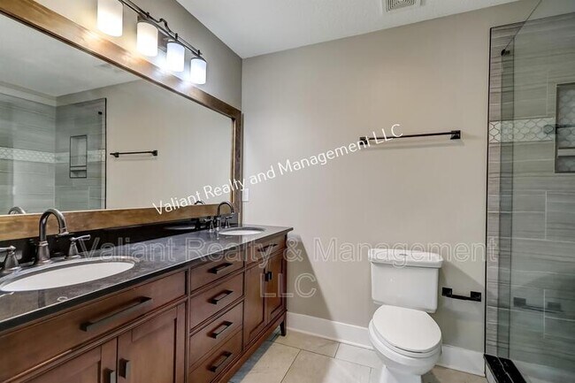 Building Photo - 1228 Willow Ct