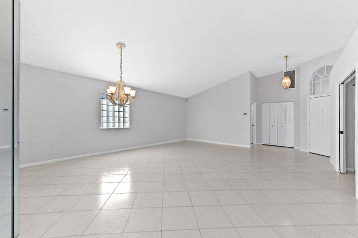 Building Photo - 14066 Glenlyon Ct