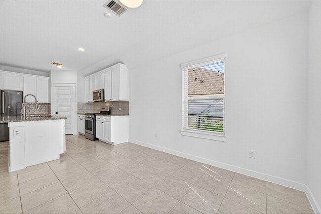 Building Photo - 16307 Rockdale Landing Dr