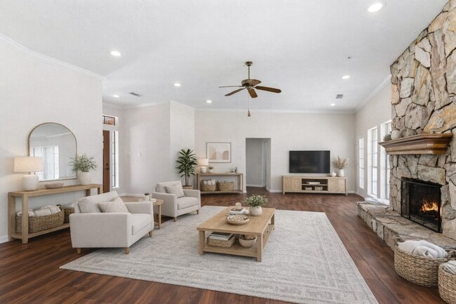 Building Photo - 7825 Hughes Ranch Rd