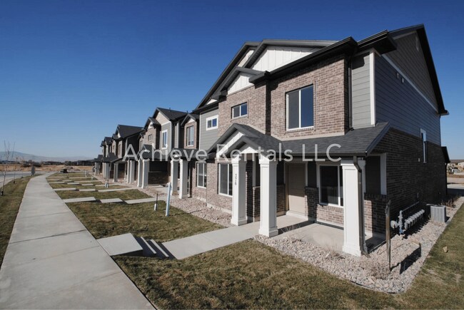 Primary Photo - 2031 N 350 E