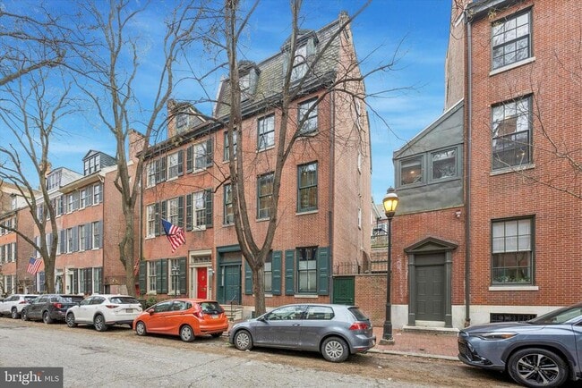 Building Photo - 916 Clinton St