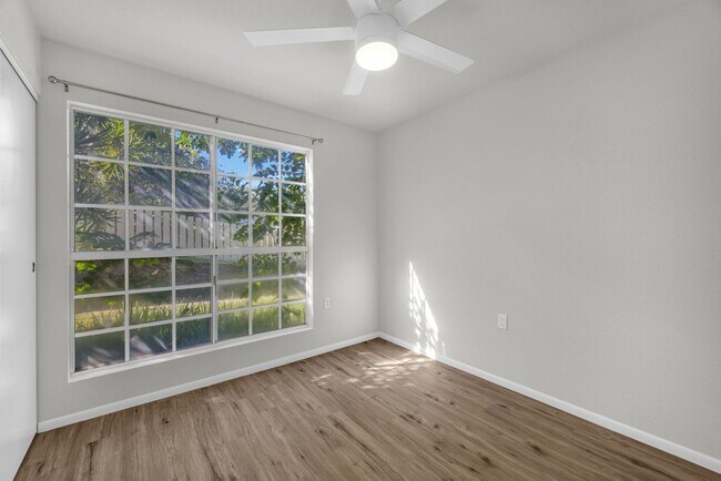 Building Photo - Fully Remodeled 2-Bedroom, 2-Bath Condo – Keonekai Villages #27-105