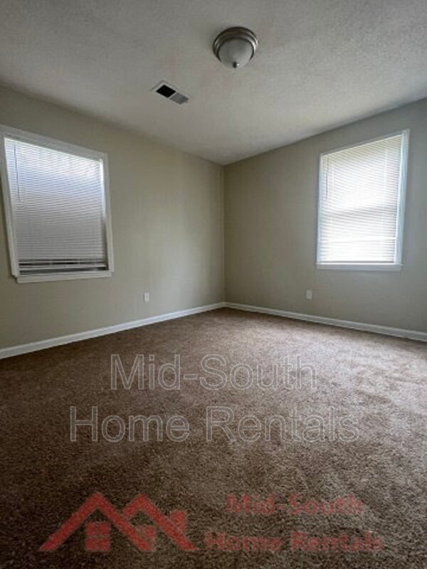 Building Photo - 3111 Harvester Ln