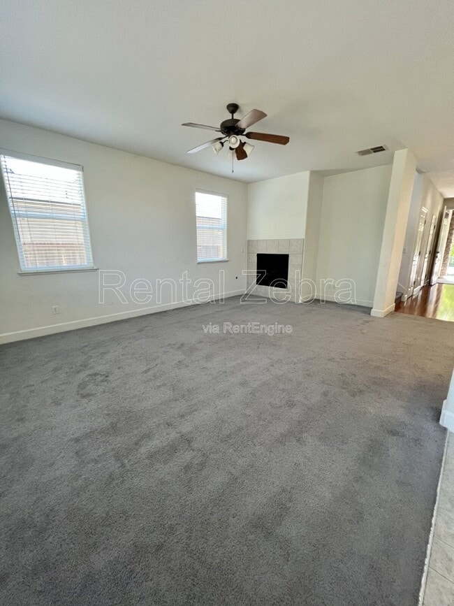 Building Photo - 459 Jacobs Dr