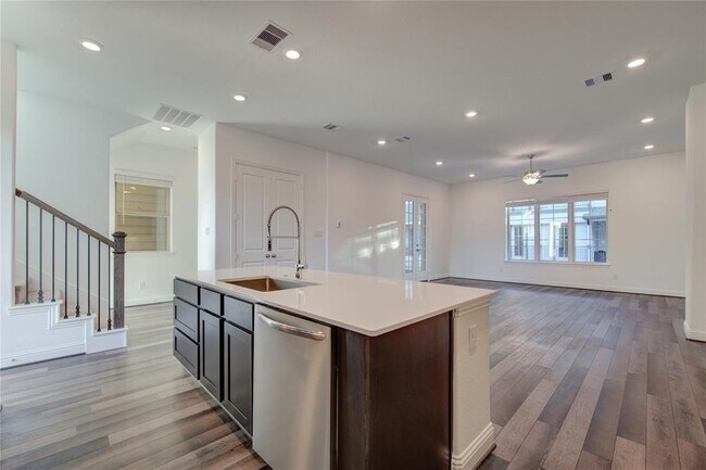 Building Photo - 1415 Adell Rose Ln