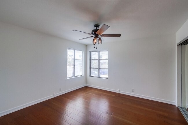 Building Photo - 4545 Arizona St