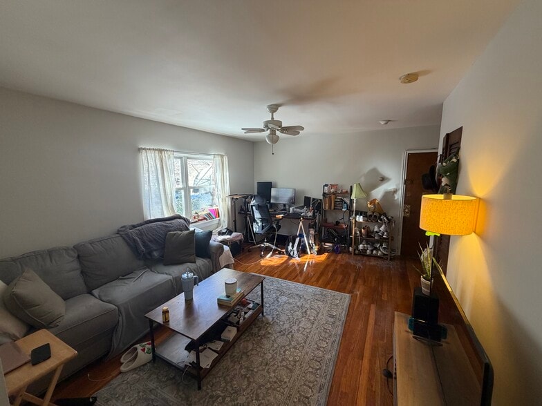 Building Photo - 61 Selkirk Rd