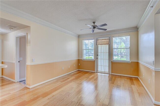 Building Photo - 9833 Baywinds Blvd