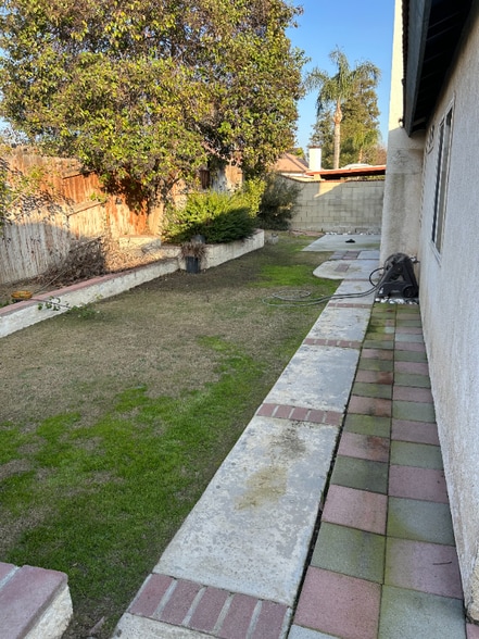 Building Photo - 9110 Sonoma Way