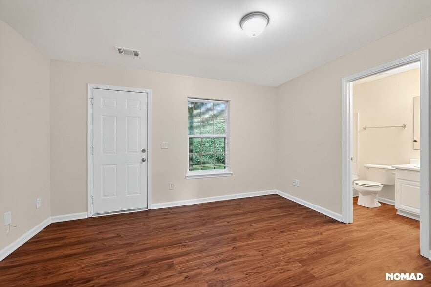 Building Photo - 2425 Ivey Crest Cir