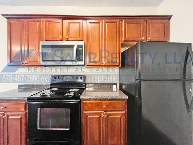 Building Photo - 4913 Sierra Way