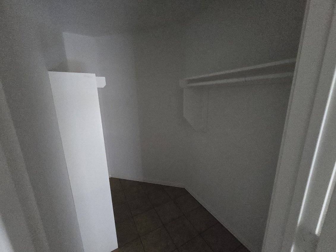 Master closet - 1185 Greywood Dr