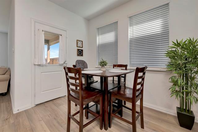 Building Photo - 2604 Starwater Dr