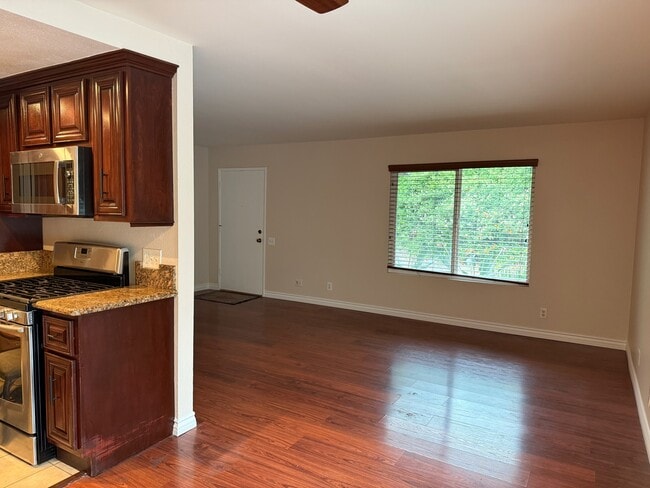 Building Photo - 20279 Green Hill Ln