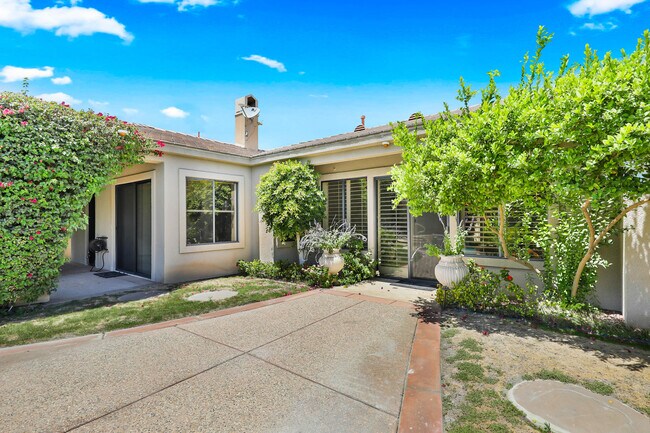 Building Photo - 75975 Gill Ct