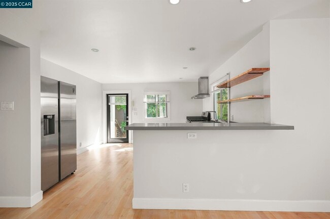 Building Photo - 32 Kenilworth Dr