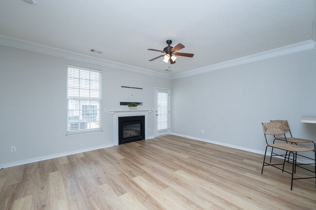 Building Photo - 25 Stratus Ct