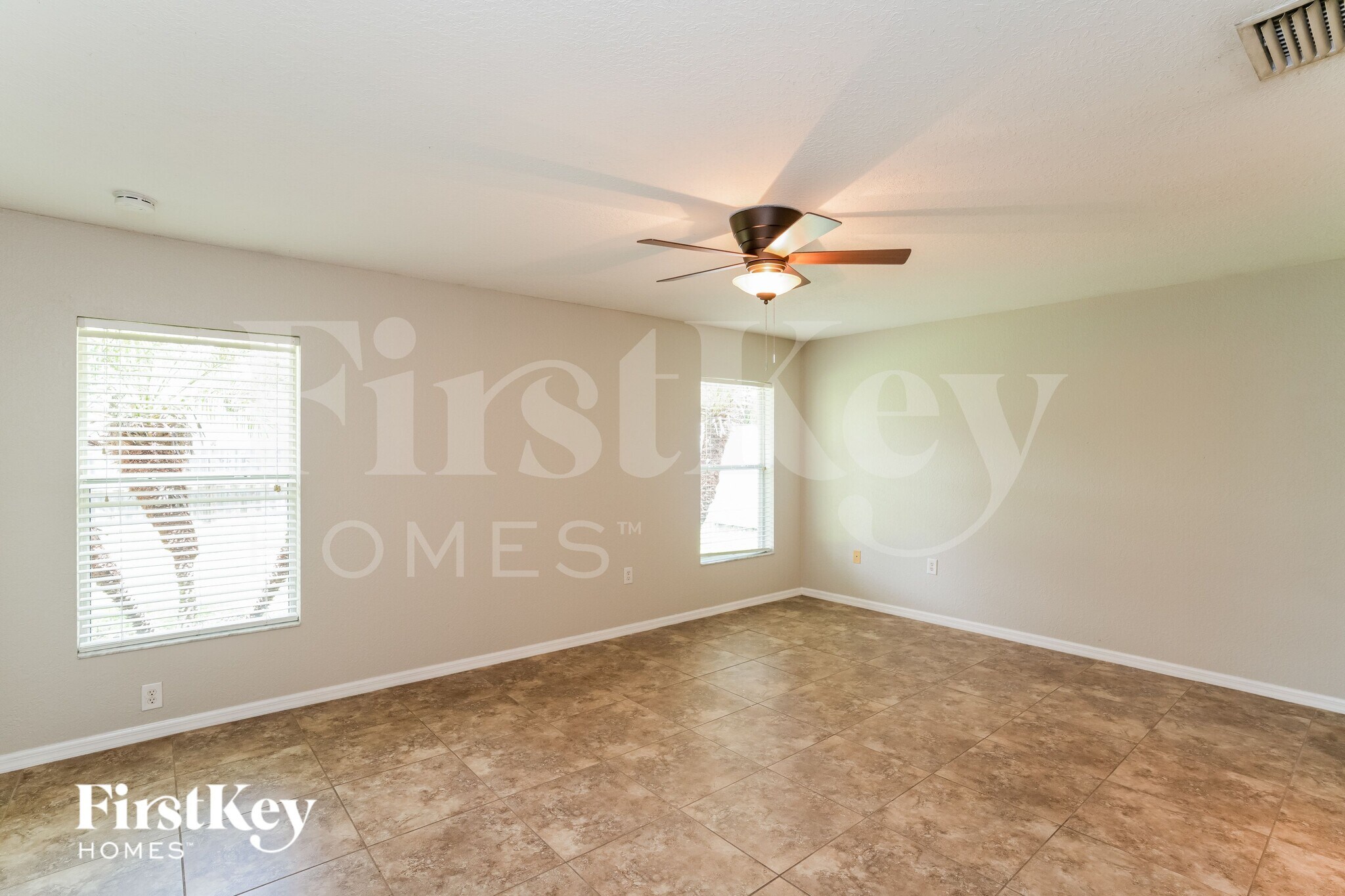Building Photo - 3102 Lucaya Ave