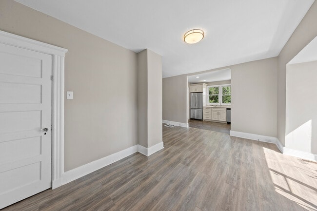 Building Photo - 56 E Madison Ave