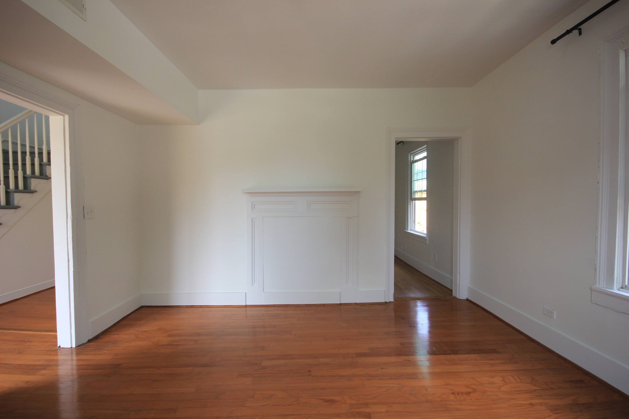 Building Photo - 421 9th St NW