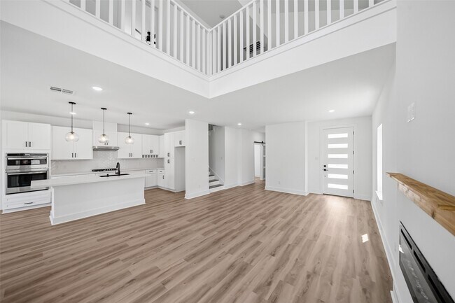 Building Photo - 23 Presidio Rd