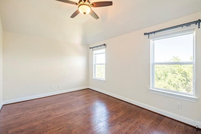 Building Photo - 11812 Mira Vista Way