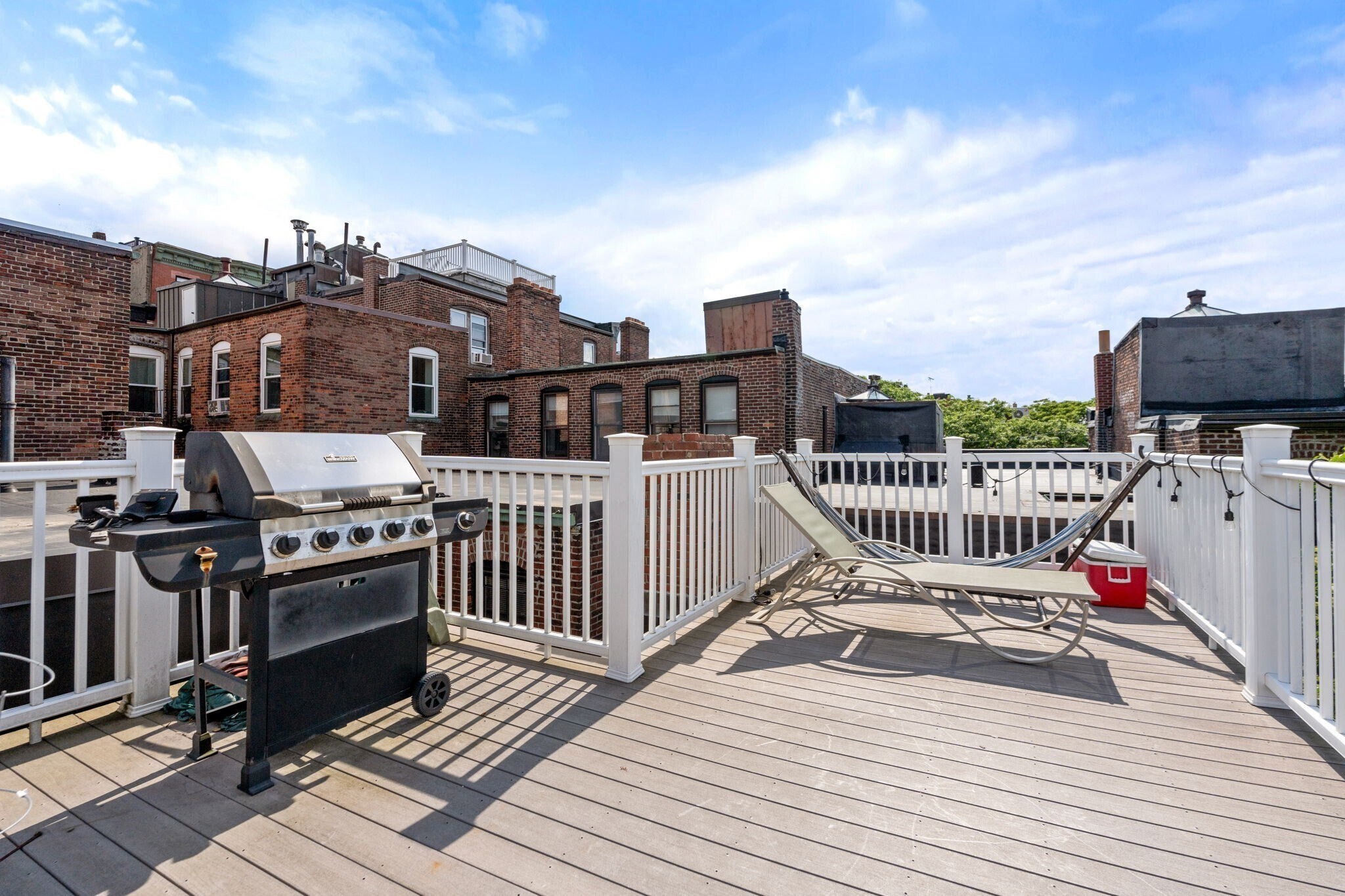 Building Photo - 43 Irving St