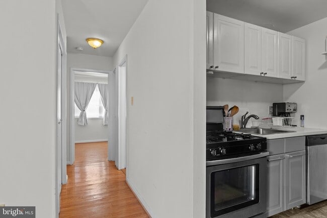 Building Photo - 1931 N Cleveland St