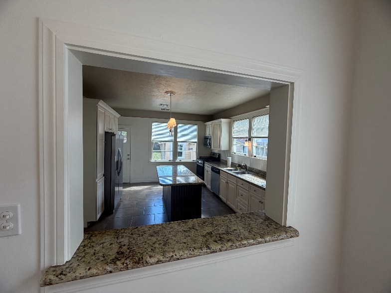 Building Photo - 235 Helios Ave