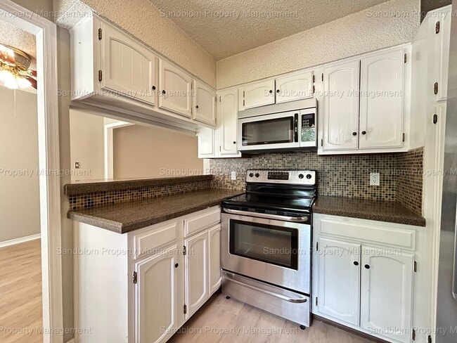 Building Photo - For Lease | Midtown Tulsa | Duplex