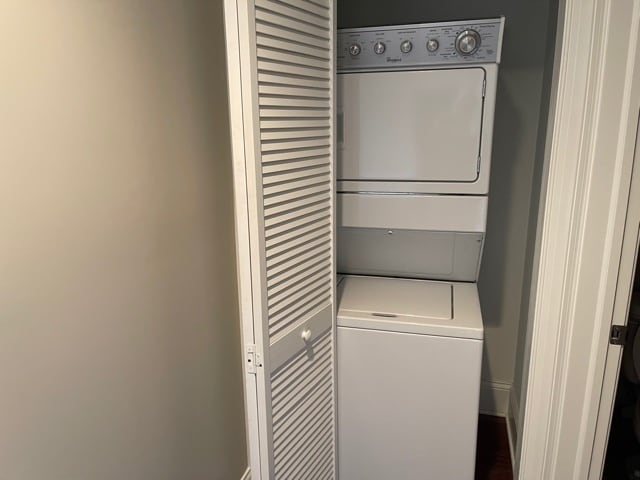 Building Photo - 728 N Diamond Lake Rd