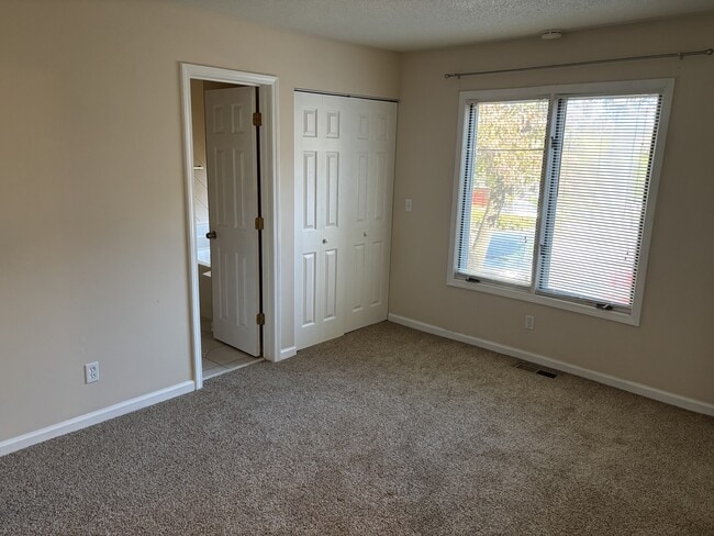 Building Photo - 176 Kinloch Ct
