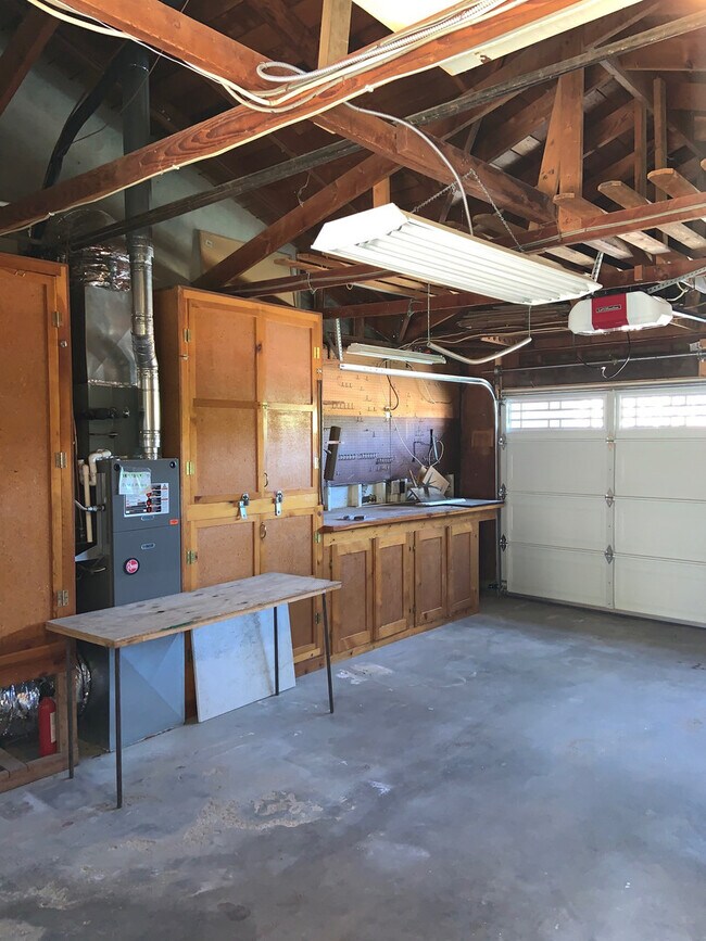 Building Photo - Beautiful 3BR/2BA Home in Santee
