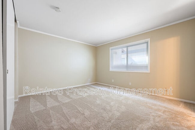 Building Photo - 1390 Hygeia Ave