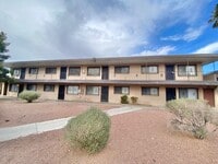 Building Photo - ADORABLE 1 BEDROOM 1 BATHROOM CONDO!