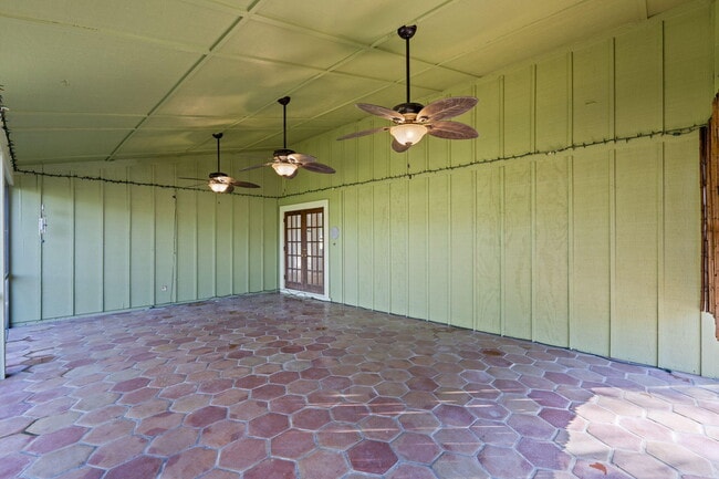 Building Photo - 11989 Persimmon Blvd