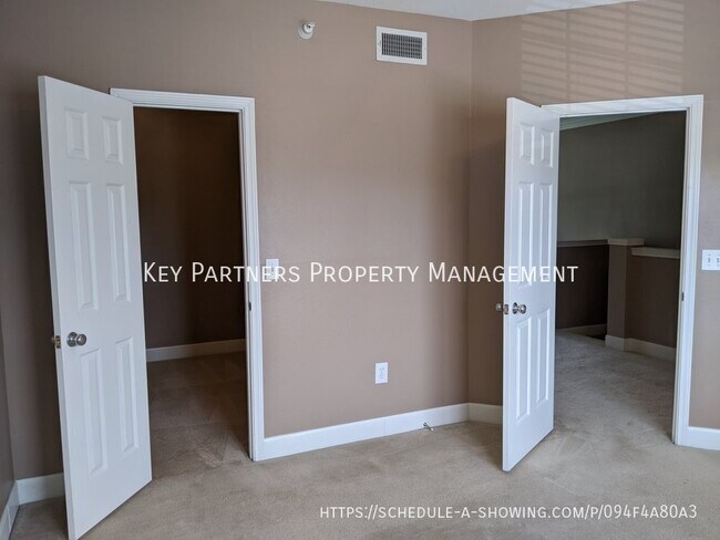 Building Photo - 11609 Tomahawk Creek Pky