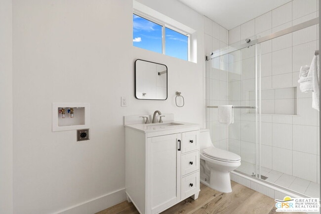 Building Photo - 73552 Feather Trail