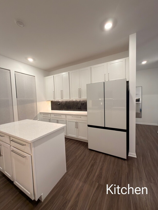 Building Photo - 522 Wolverine Dr