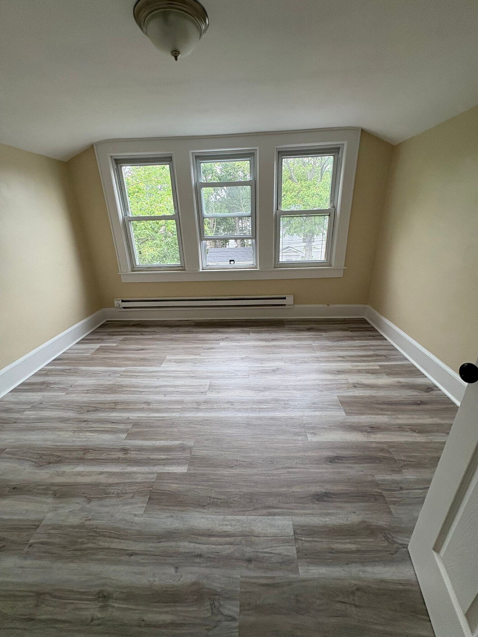 Unit 3 - 48 Hopkins Pl