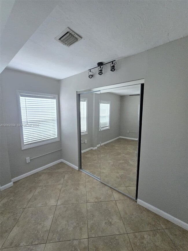 Building Photo - 15138 Harrison Rd