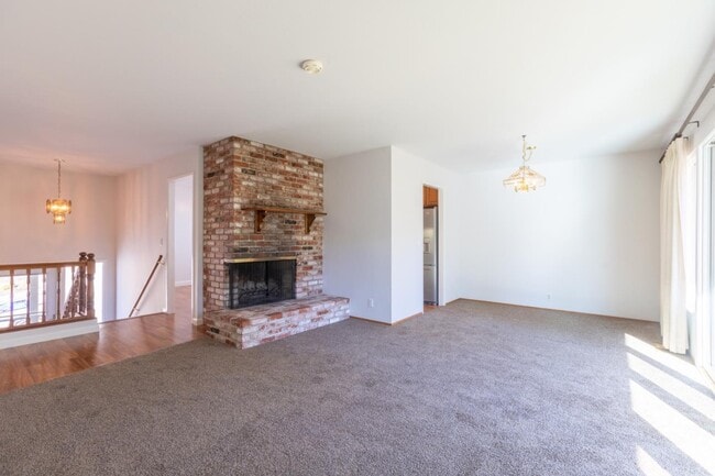 Building Photo - 1122 Grand Teton Dr