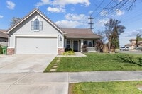 Building Photo - Coming in July!!! 3 Bedroom 2 bath!
