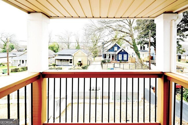 Building Photo - 539 Paines Ave NW