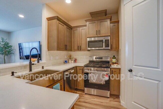 Building Photo - 18402 NE 46th Pl
