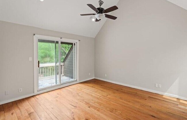 Building Photo - MULTI-LEVEL CONTEMPORARY HOME NEAR THE SALUDA RIVER