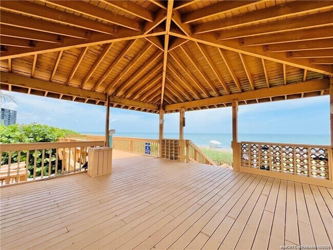 Building Photo - 10680 S Ocean Dr