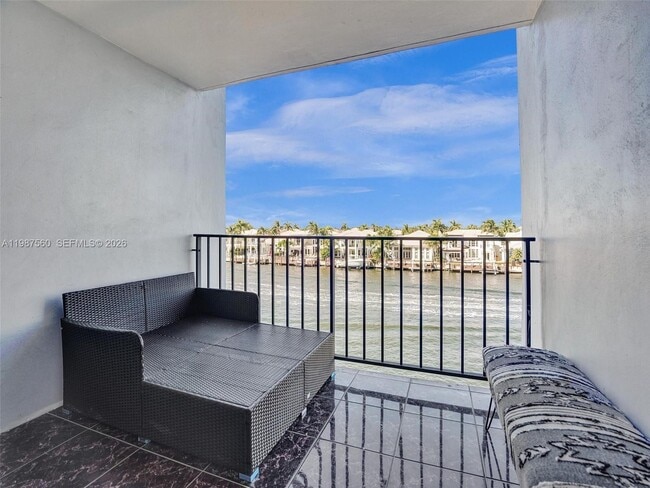 Building Photo - 1400 S Ocean Dr