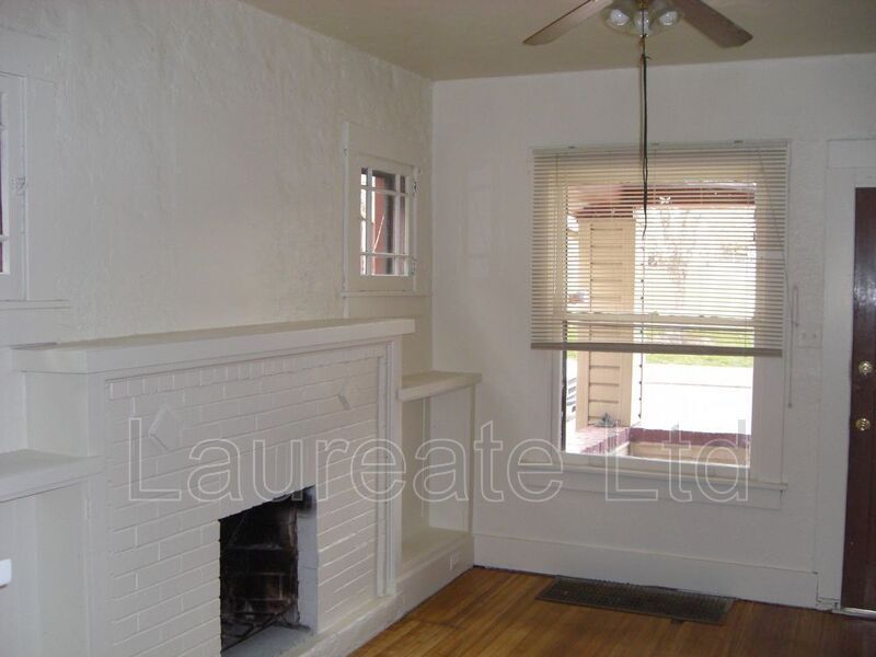 Building Photo - 4020 Lipan St